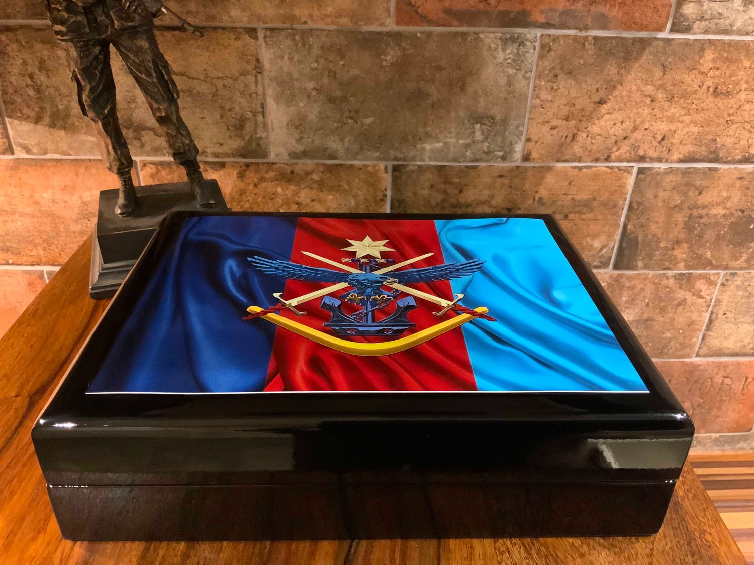 Australian Defence Force Exclusive and Stunning Medals Box.