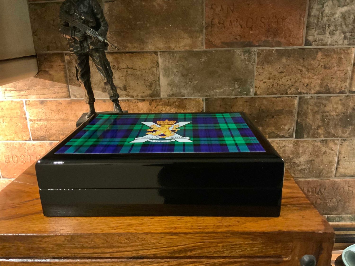 Royal Regiment of Scotland Premium Medals Box.  Makes the perfect Gift!