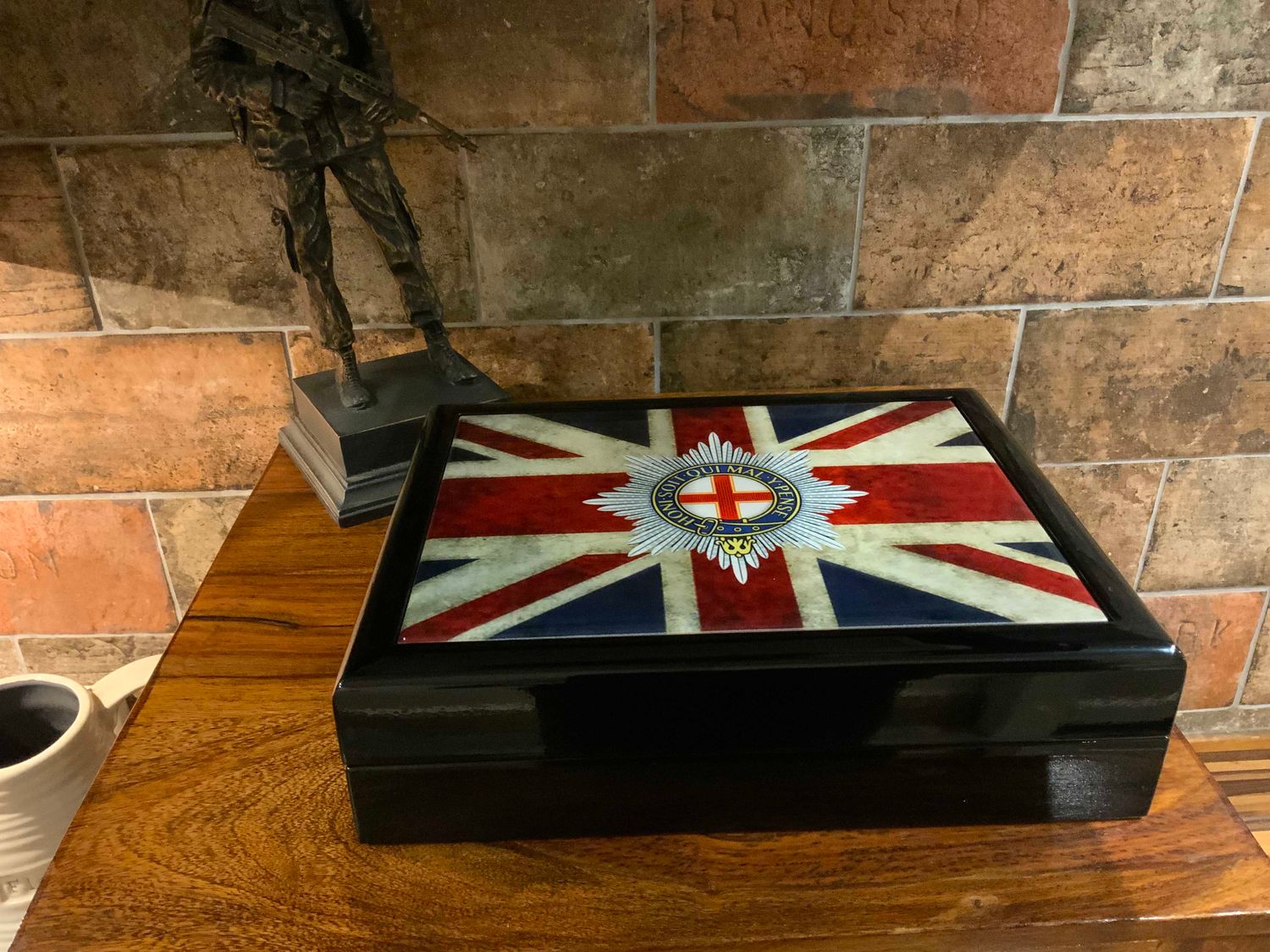 Coldstream Guards Exclusive and Stunning Medals Box.