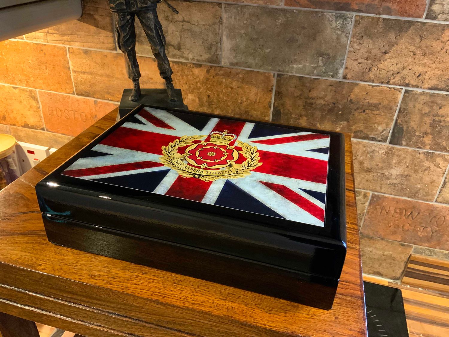 Duke of Lancaster's Regiment Exclusive and Stunning Medals Box.