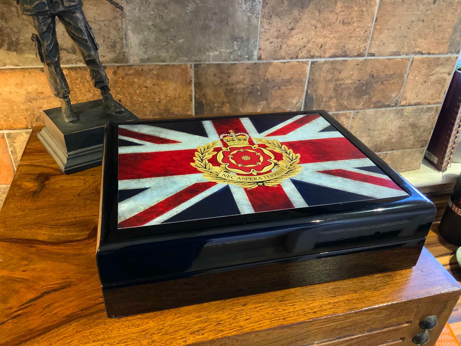Duke of Lancaster&#39;s Regiment Exclusive and Stunning Medals Box.