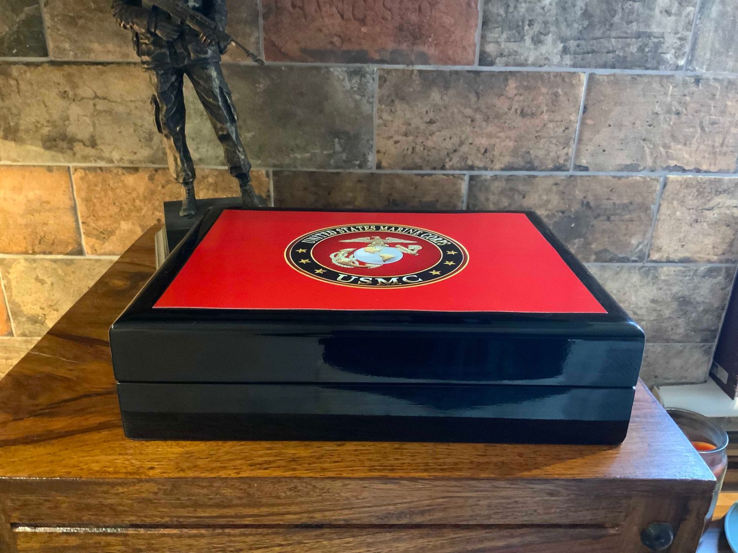 US Marine Corps Stunning Medals Box.
