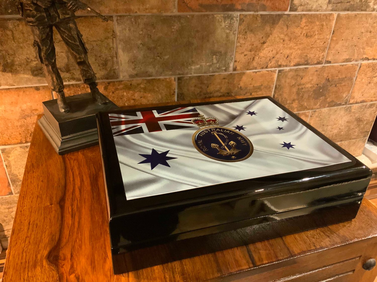 Royal Australian Navy Exclusive and Stunning Medals Box.