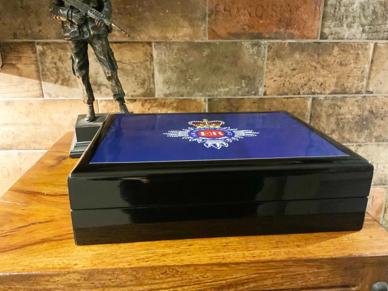 Prison Service Exclusive and Stunning Medals Box.