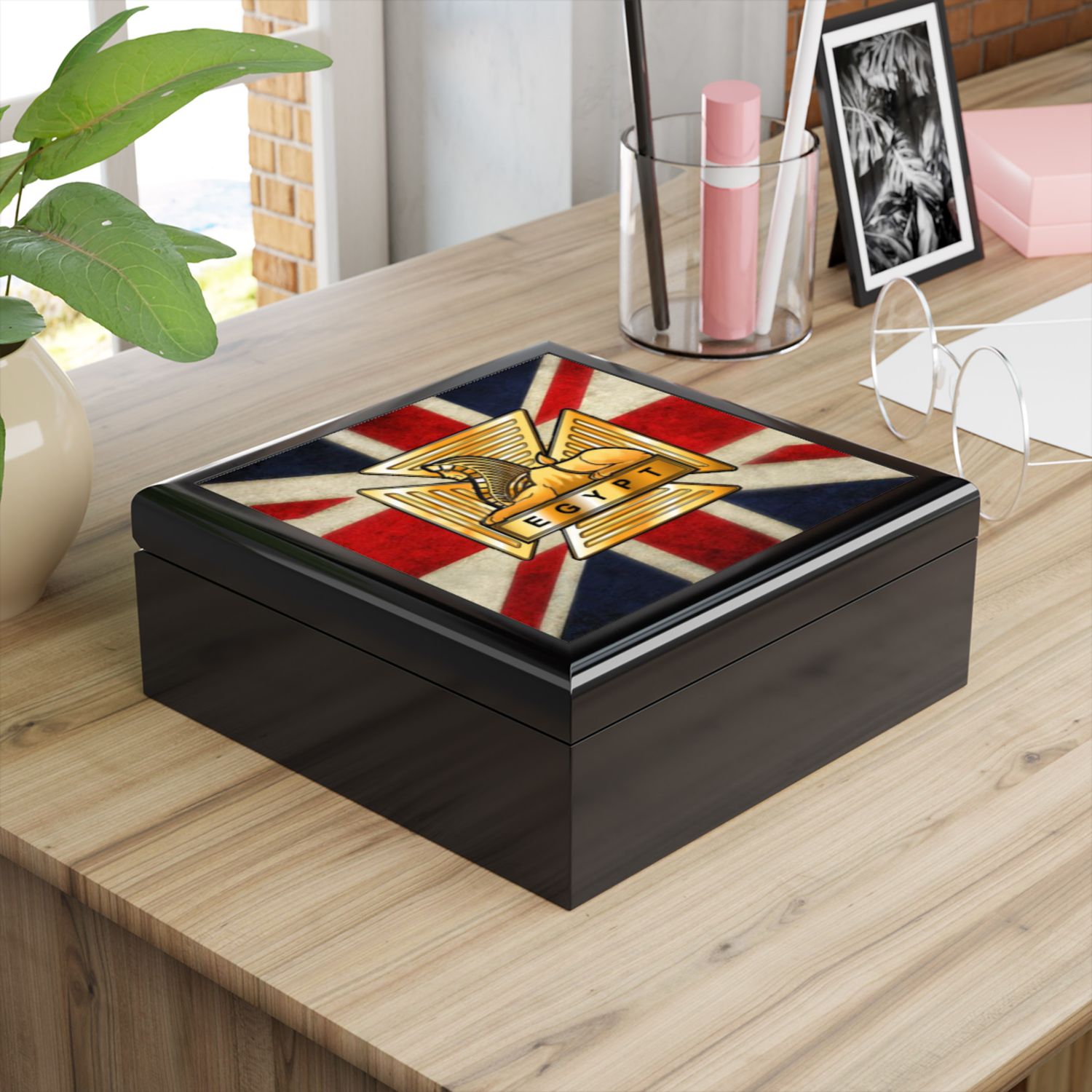 Royal Gloucestershire, Berkshire and Wiltshire Regiment, RGBW Medals Box