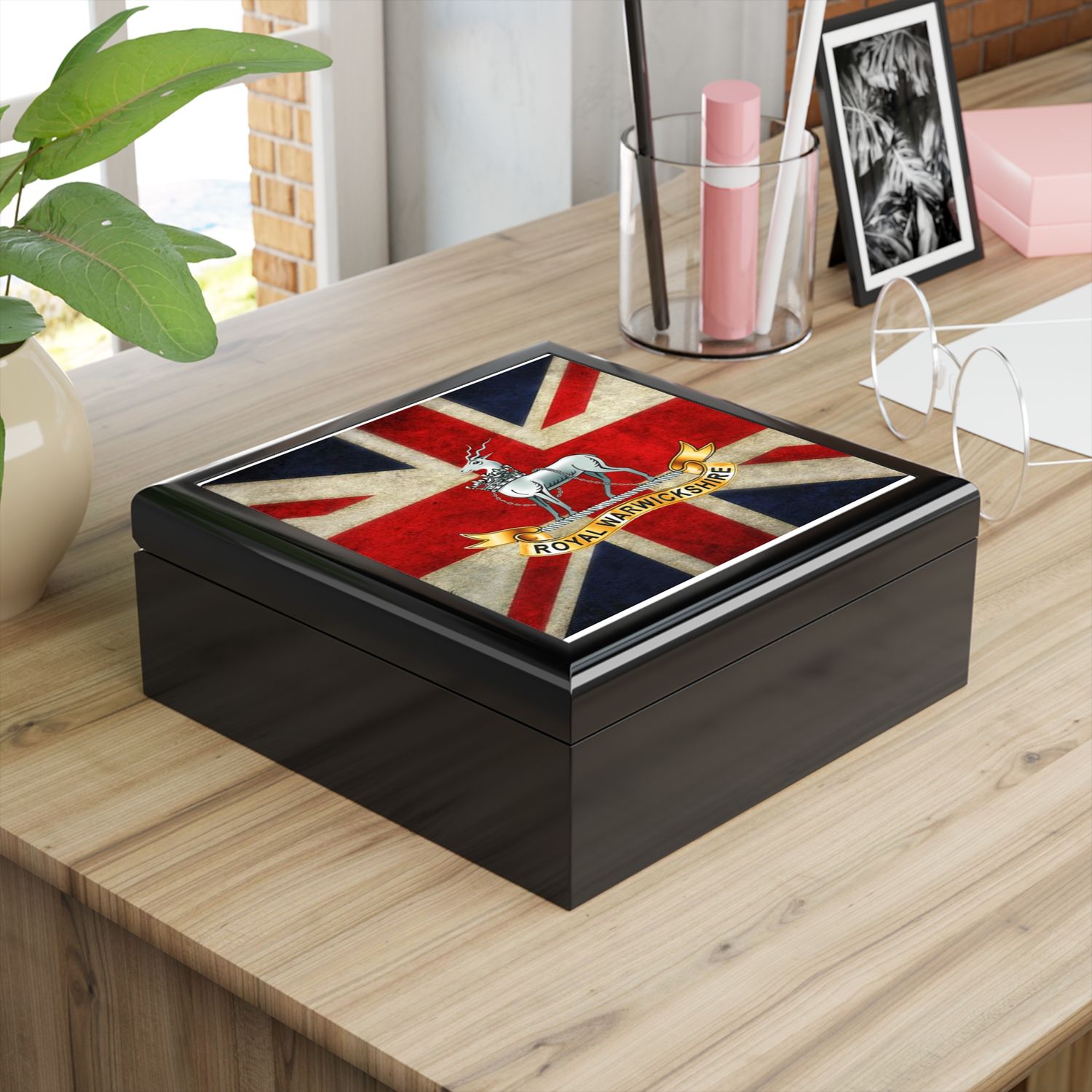 Royal Warwickshire Regiment Military Medals Box