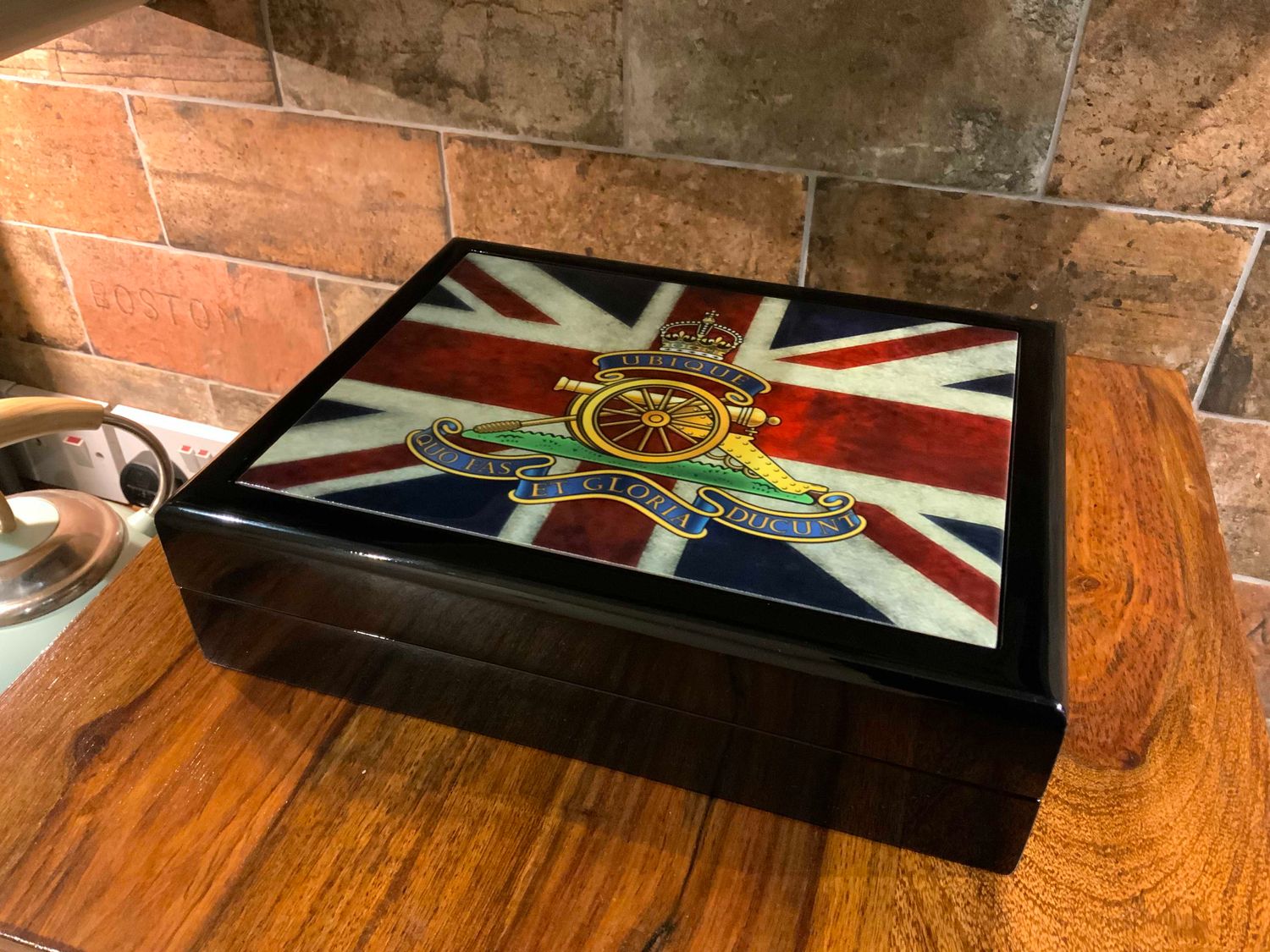 Royal Artillery Regiment, RA Exclusive and Stunning  Medals Box.