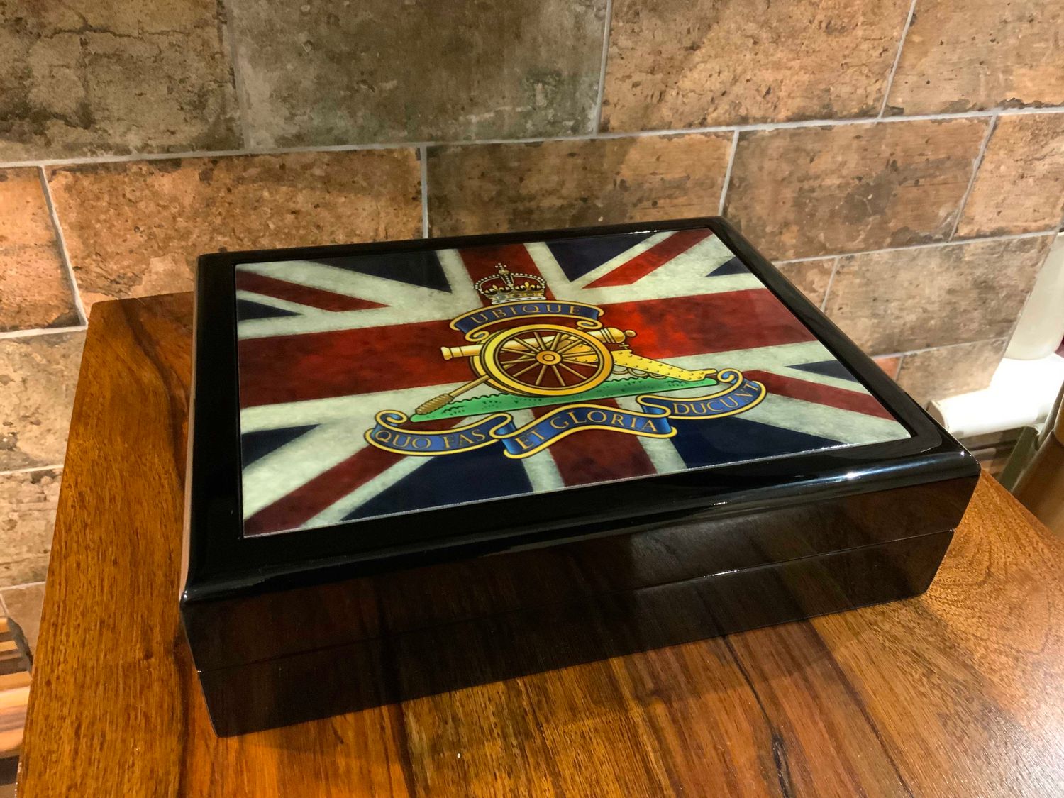 Royal Artillery Regiment, RA Exclusive and Stunning  Medals Box.