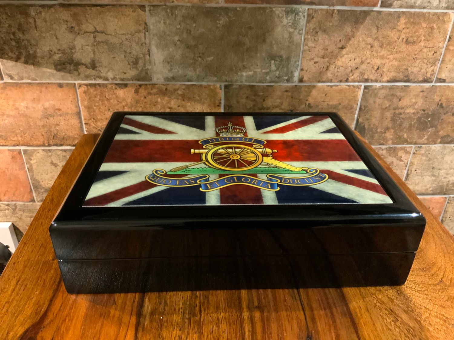 Royal Artillery Regiment, RA Exclusive and Stunning  Medals Box.