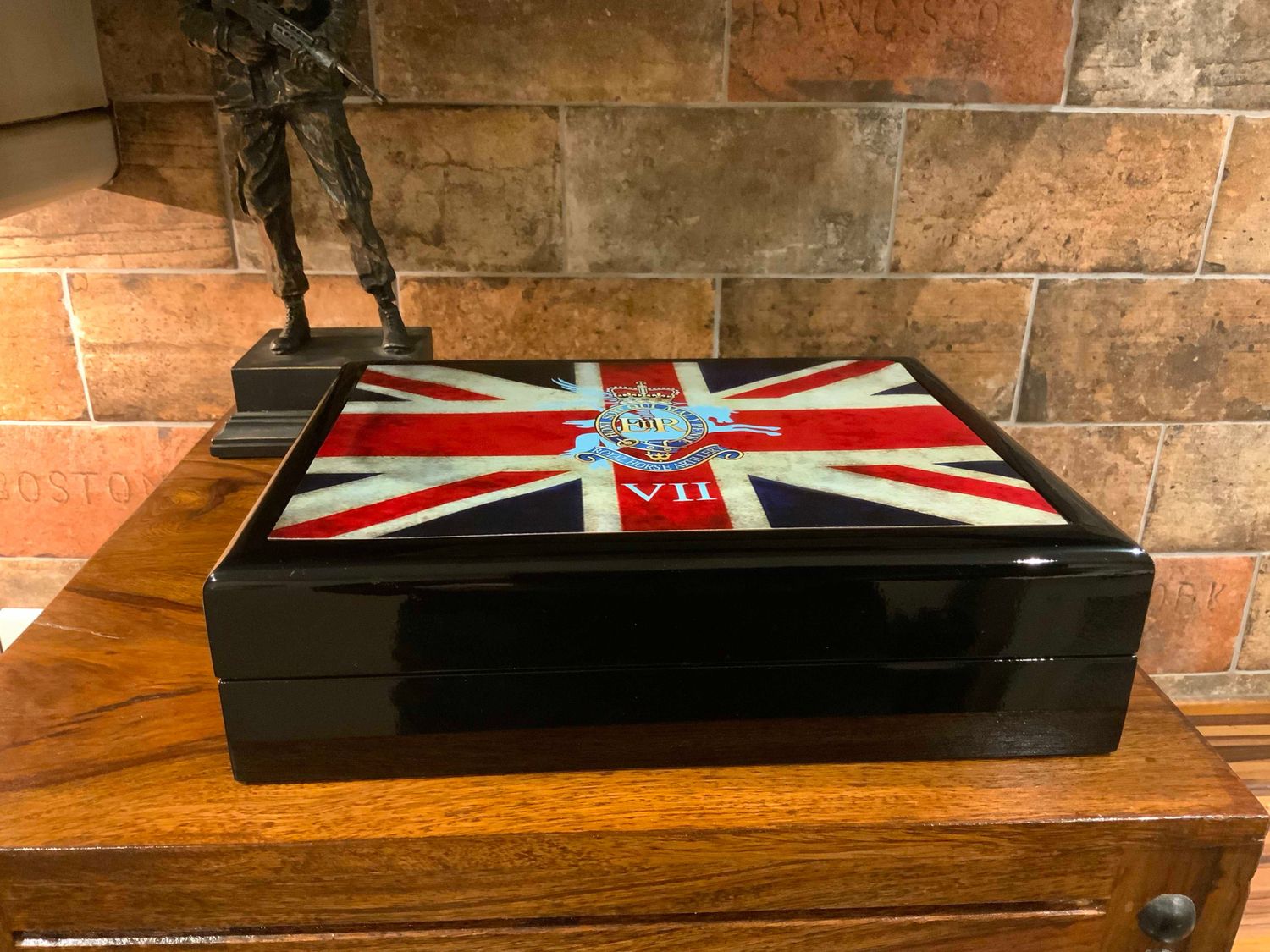 7th Parachute Regiment Royal Horse Artillery Exclusive and Stunning Medals Box.