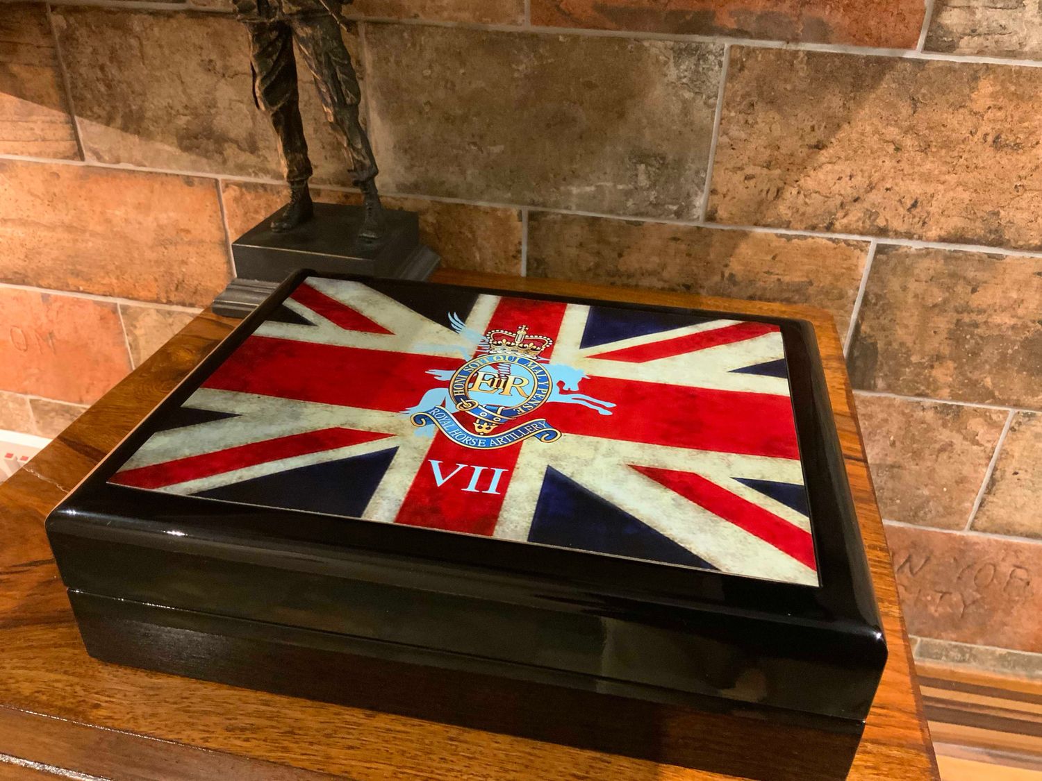 7th Parachute Regiment Royal Horse Artillery Exclusive and Stunning Medals Box.