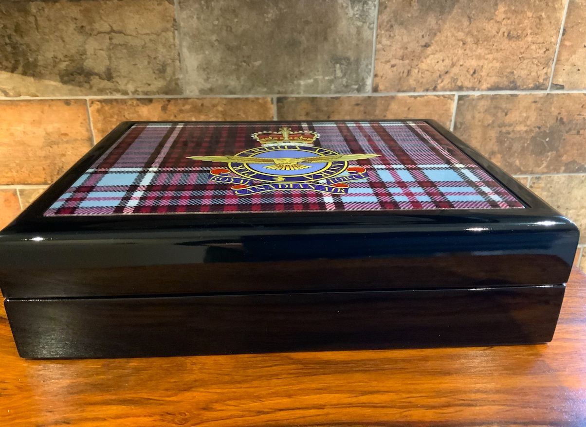 Royal Canadian Air Force Exclusive and Stunning Medals Box.