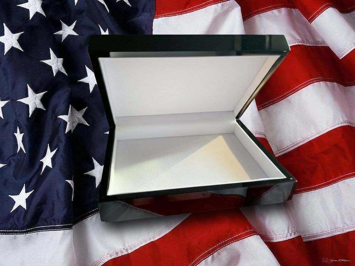 US Army Corps of Engineers 'Essayons Medals Box Personalised Ceramic Top.