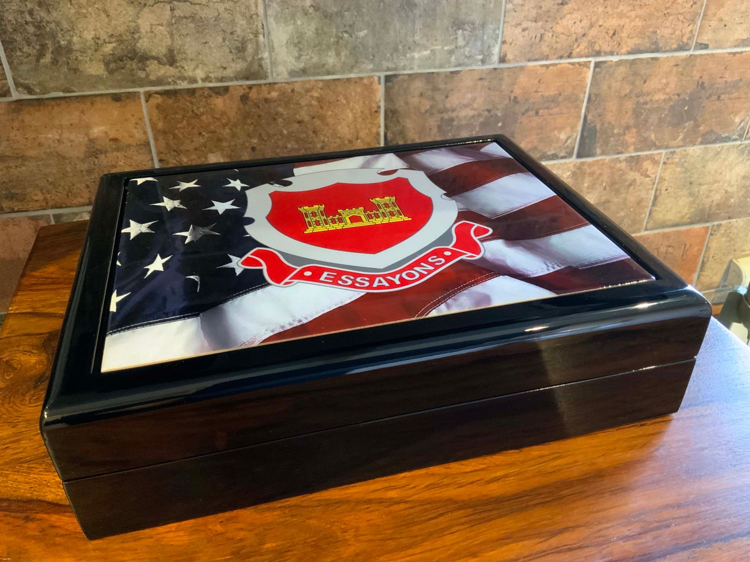 US Army Corps of Engineers 'Essayons Medals Box Personalised Ceramic Top.