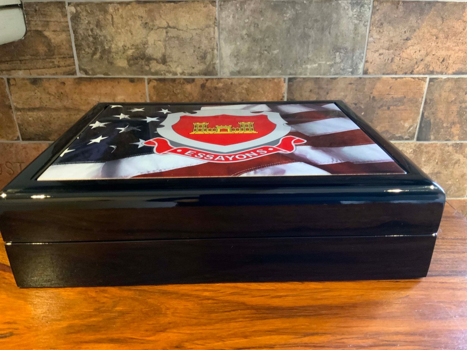 US Army Corps of Engineers 'Essayons Medals Box Personalised Ceramic Top.