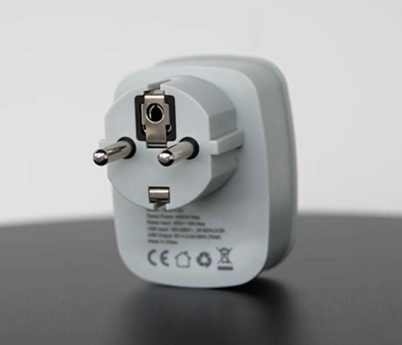 Chargeur 3 broches 12W avec mise à la terre / Modèle  : 1 x USB-A + 1 fiche de mise à la terre earthing Tessan® / Réf. 346