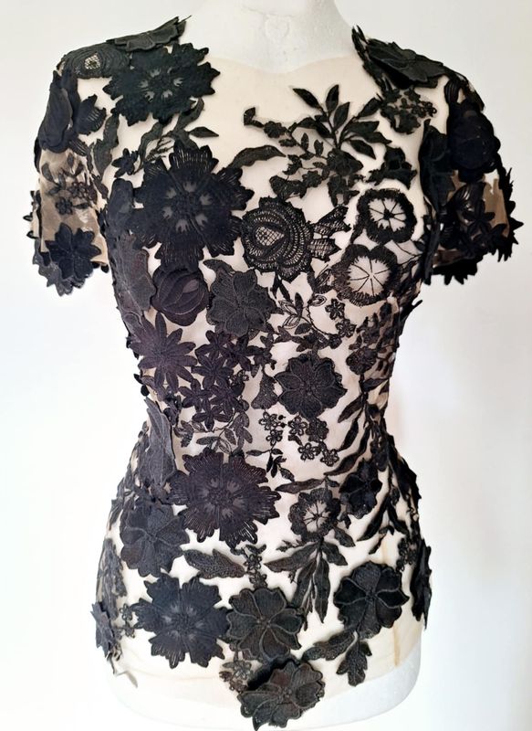 Hand made top Eva