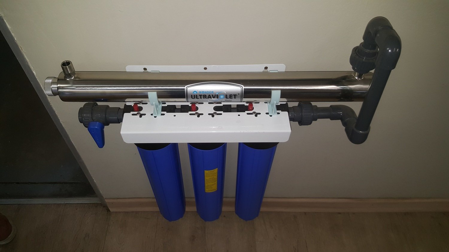 20&quot; Slim - Water Purifier with UV System &amp; ECO Range Filter Cartridges.