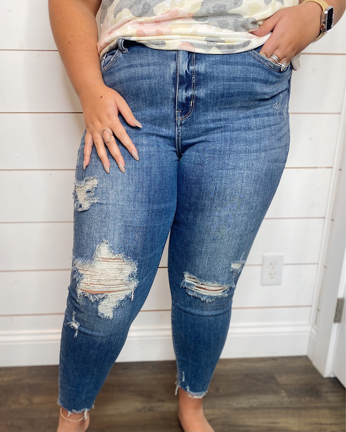 Judy Blue High Waist Distressed Relaxed Fit Jeans 