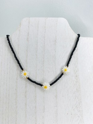 Black Daisy Necklace