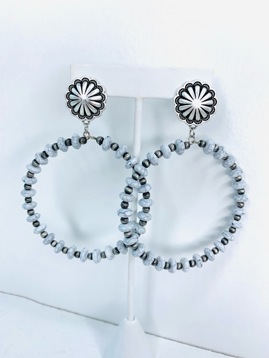 DB! White & Navajo Pearl Beaded Post Earrings