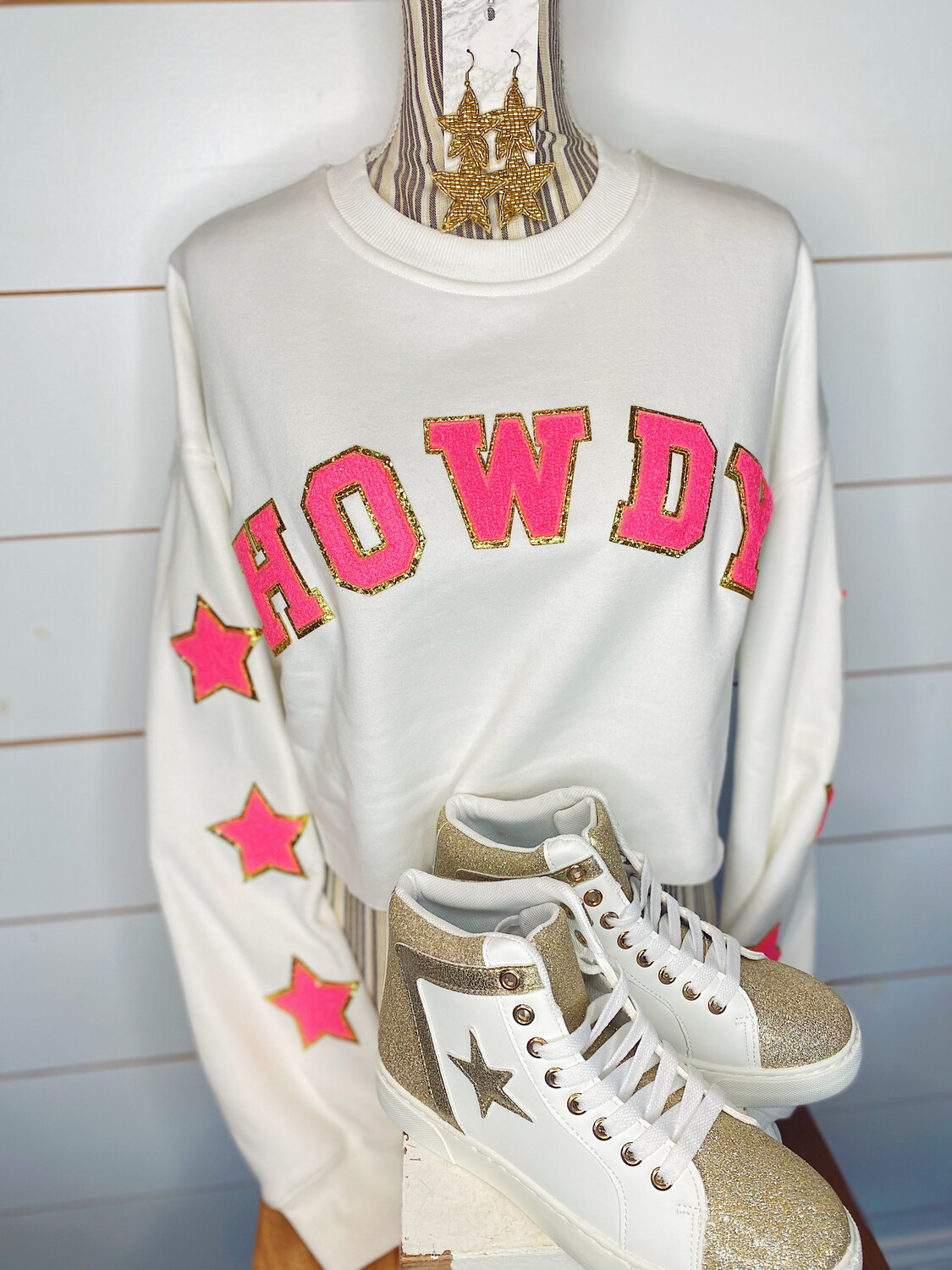Howdy Patch Star Sleeve Cropped Crewneck