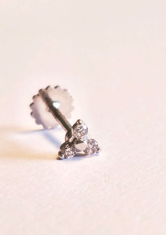 Tiny Trinity Flatback (white gold)