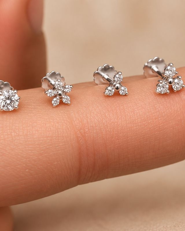 Tiny Trinity White Gold Diamonds Flatback
