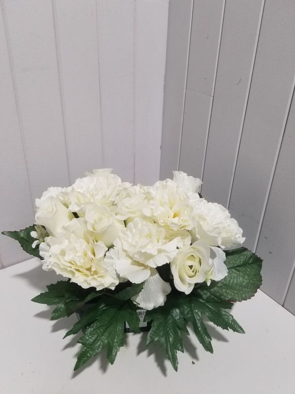 Fleurs artificielles- gerbes et composition #703