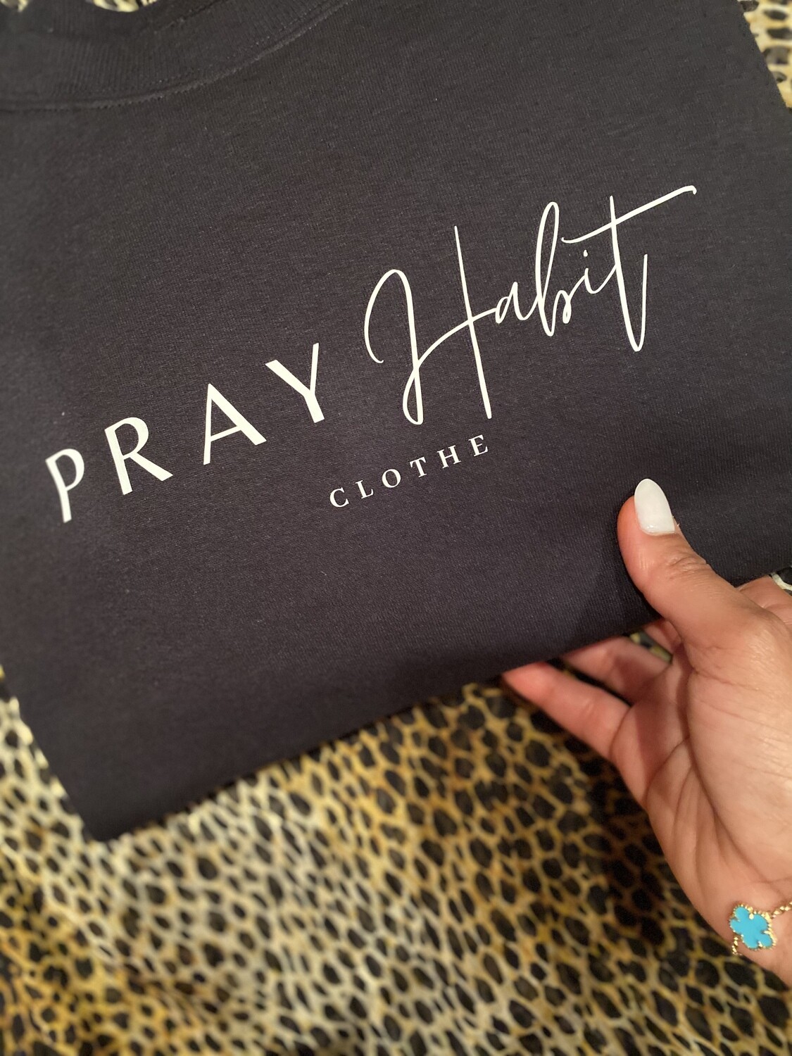 Pray Habit Signature sweatshirt