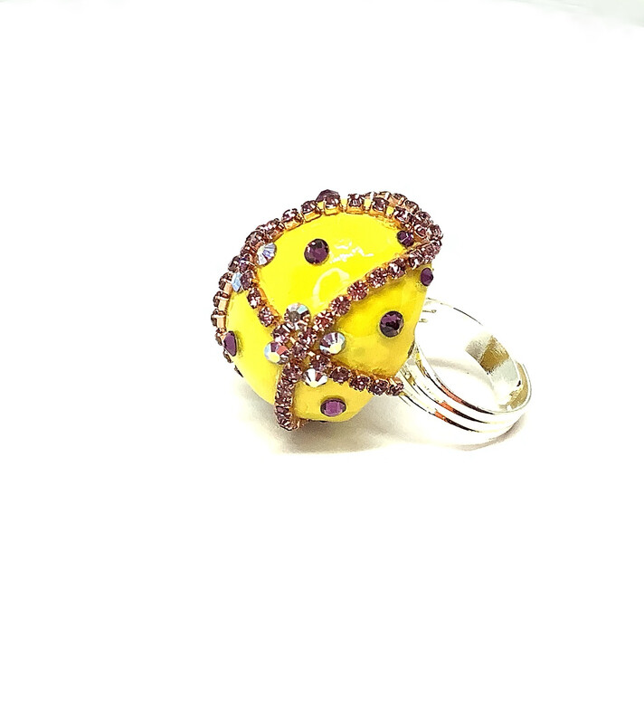 FAB-u-LUS Yellow Stud Ring