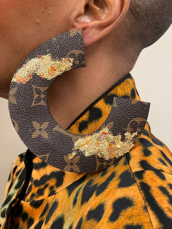 Option LV Earrings Large Gold Specs