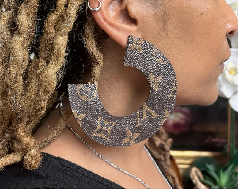 Option LV Earrings Medium