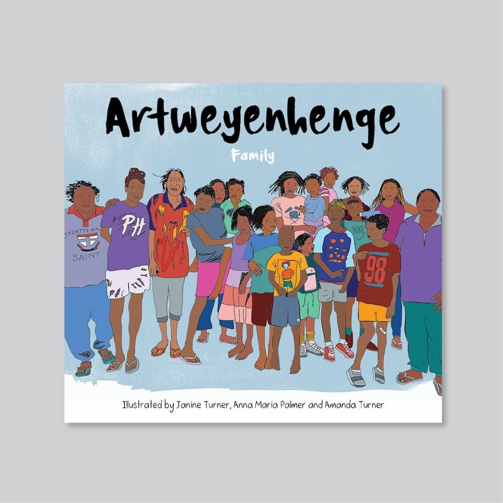 Book - Artweyenhenge: Family