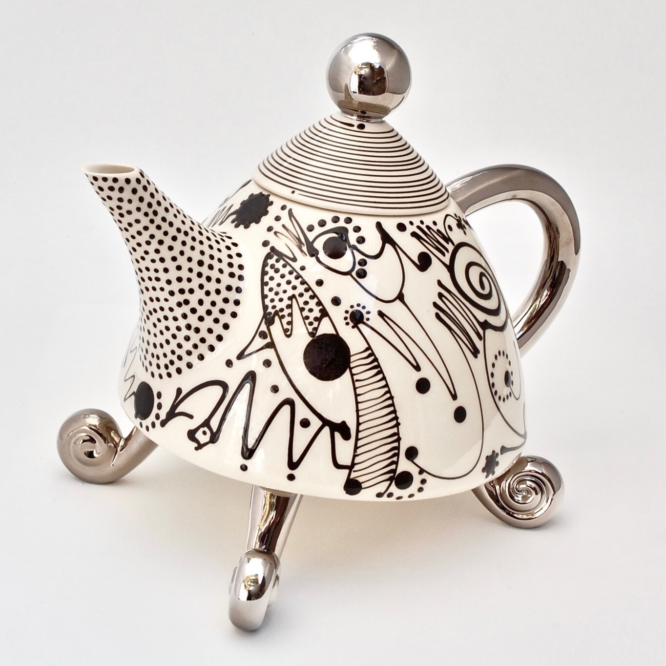 Calligraphy Legged Teapot