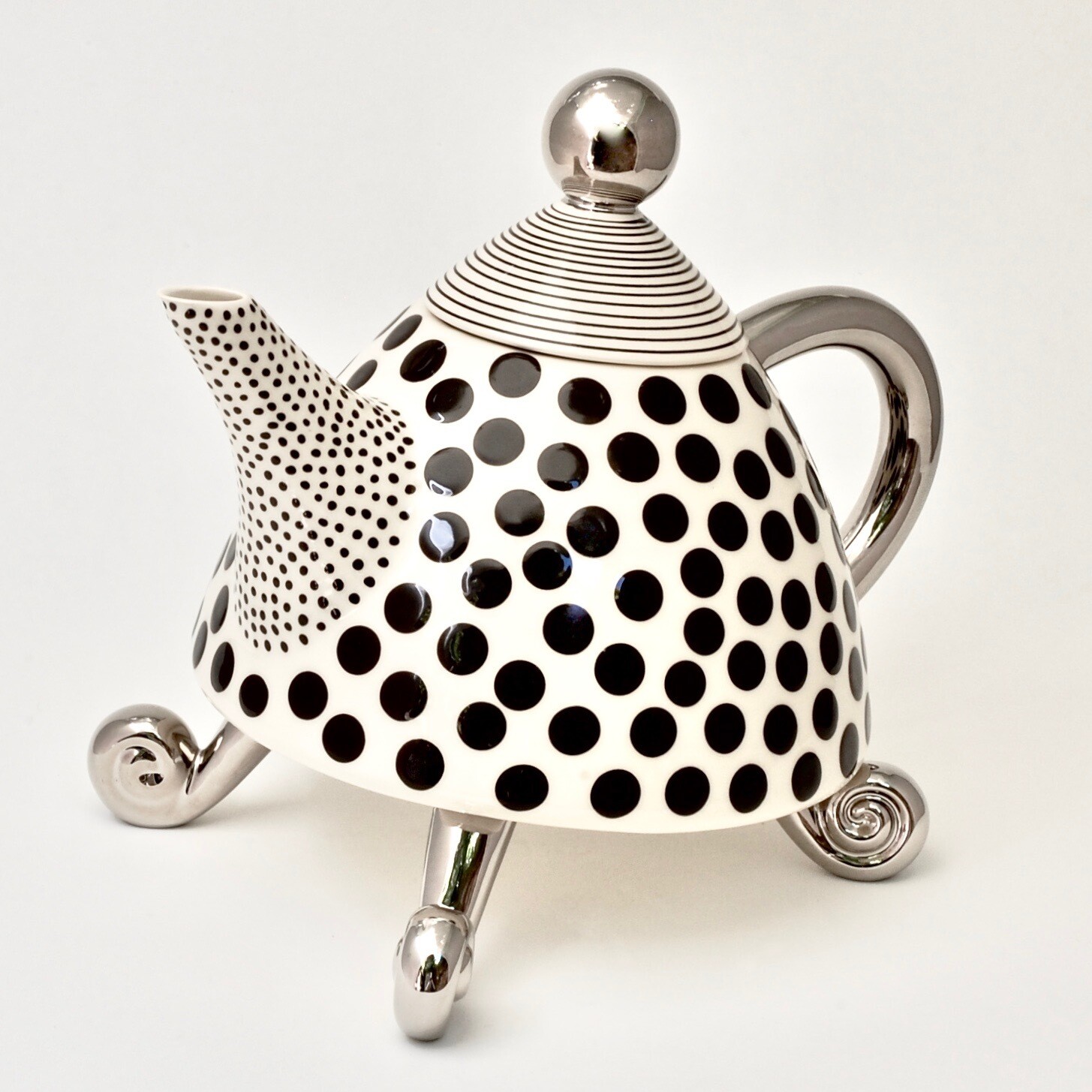 Dotty Legged Teapot