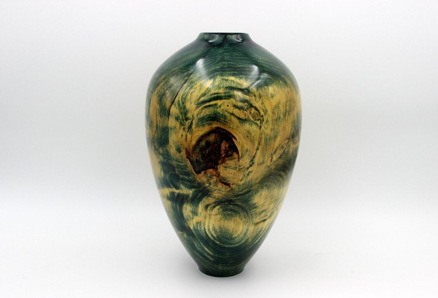 Vase aus Ahorn-Holz coloriert