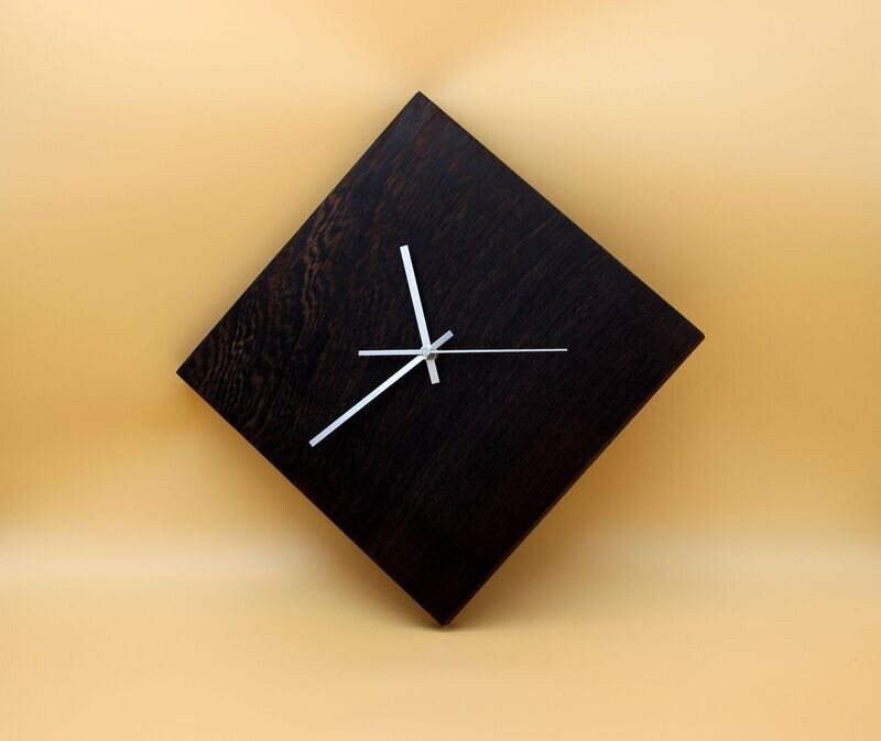 Funk-Uhr aus Wenge