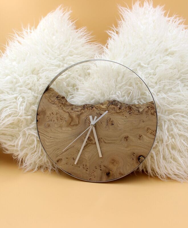 Funk-Uhr aus französischer Maser-Ulme mit Edelstahlring Funk-Uhr aus französischer Maser-Ulme mit Edelstahlring