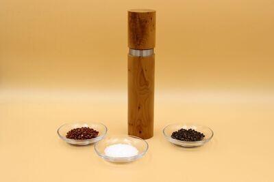 Gewürzmühle aus Eibe Maser mit Edelstahlring Gewürzmühle aus Eibe Maser mit Edelstahlring