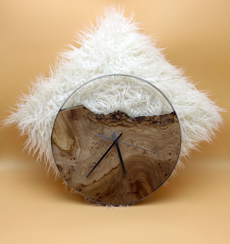 Funk-Uhr aus französischer Maser-Ulme mit Edelstahlring Funk-Uhr aus französischer Maser-Ulme mit Edelstahlring