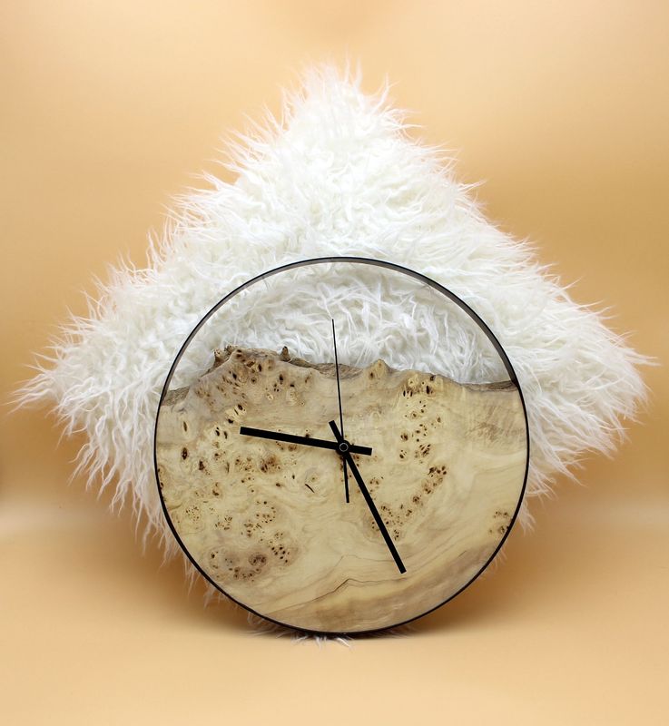 Funk-Uhr aus Pappel Maser mit Edelstahlring BLACK Funk-Uhr aus Pappel Maser mit Edelstahlring BLACK