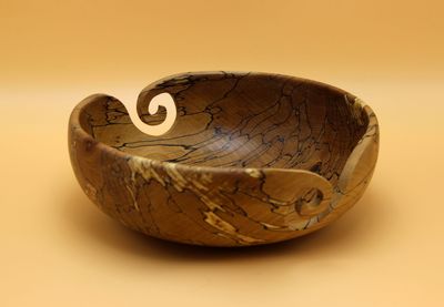 Wolle-/ Garnschale aus gestockter Buche Wolle-/ Garnschale aus gestockter Buche