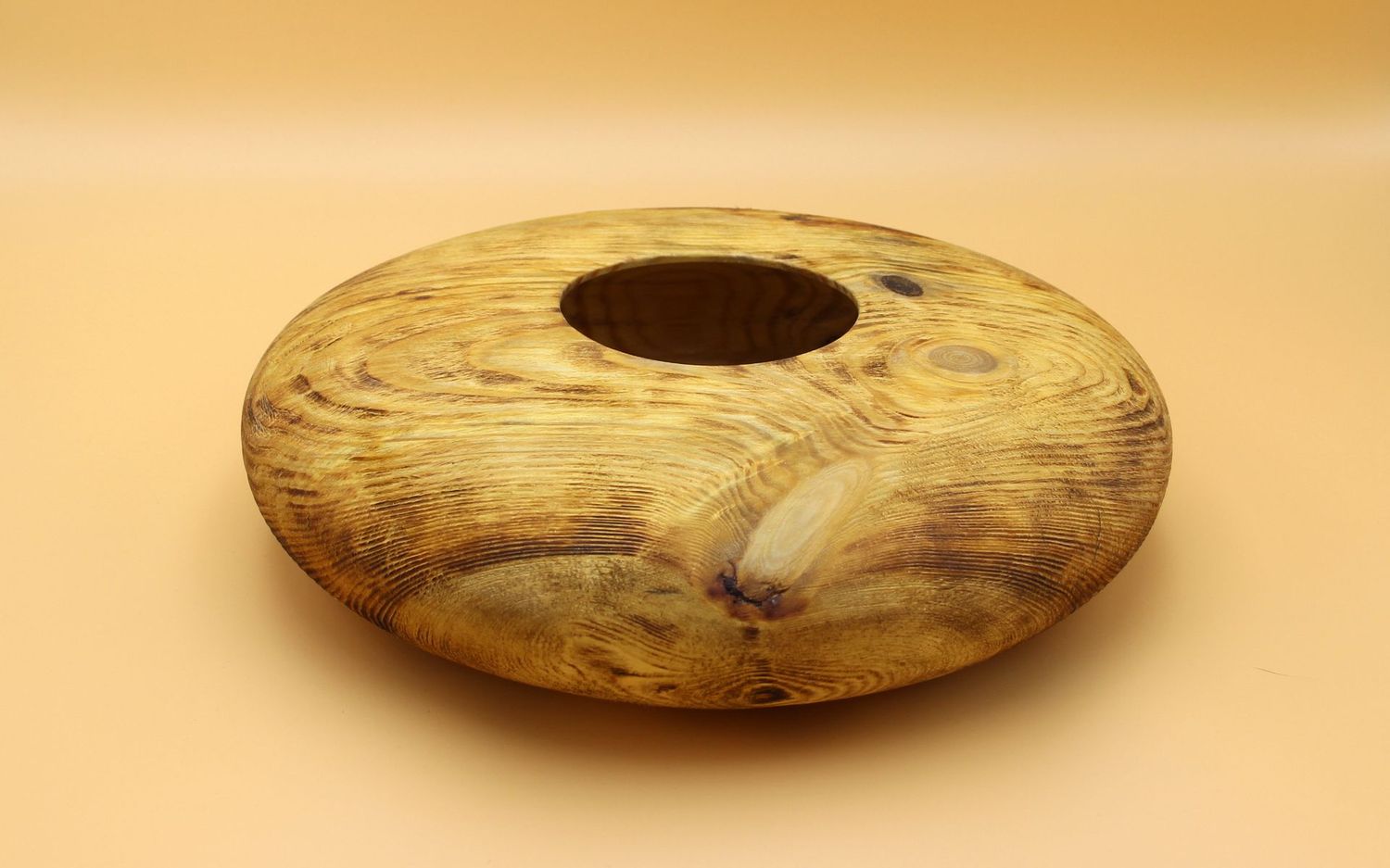 Ellipse aus Weymouthkiefer