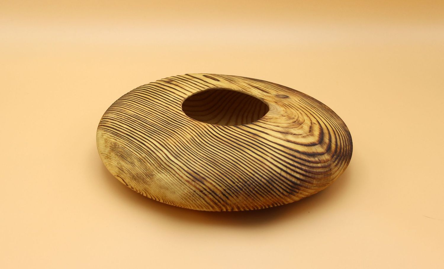 Ellipse aus Weymouthkiefer