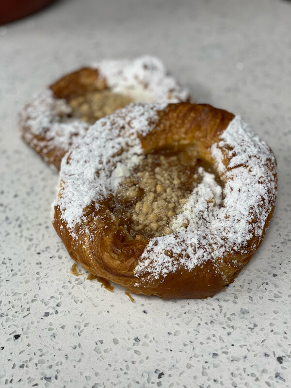 12 Count Tray Apple Brioche