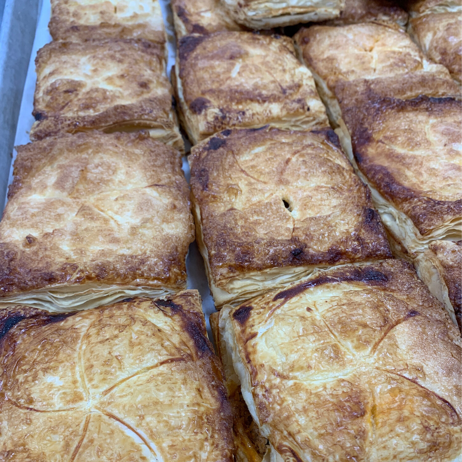 24 Count Tray Chicken Cuban Meat Pie