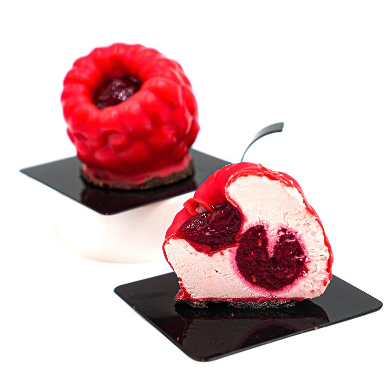 12 Raspberry Cream