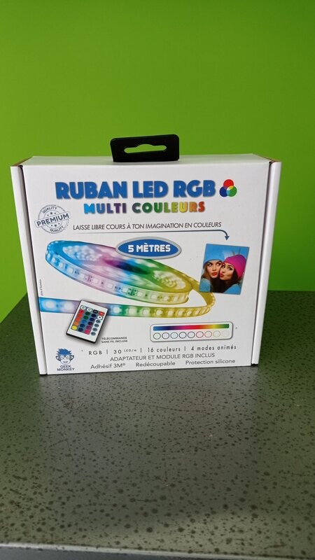 RUBAN LED 5M+TRANFO+TELECOMMANDE *