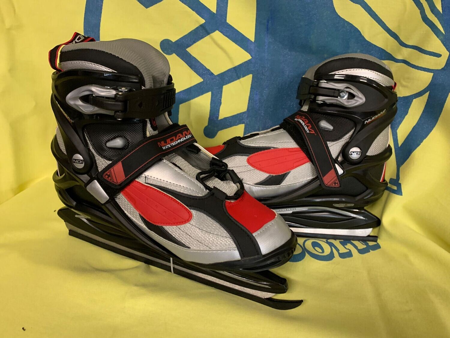 Maat 42 - IJshockeyschaats Nijdam